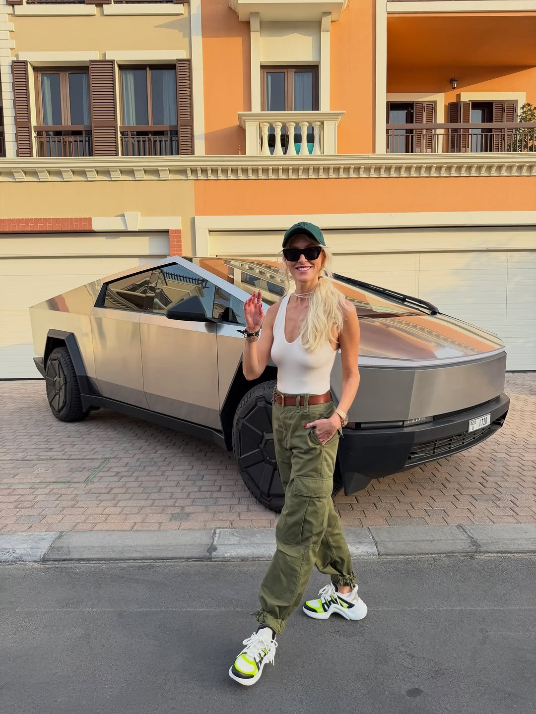 supercarblondie 게시물 이미지: Sold the Brabus G800. Got this instead. 🔥 or 🗑️?