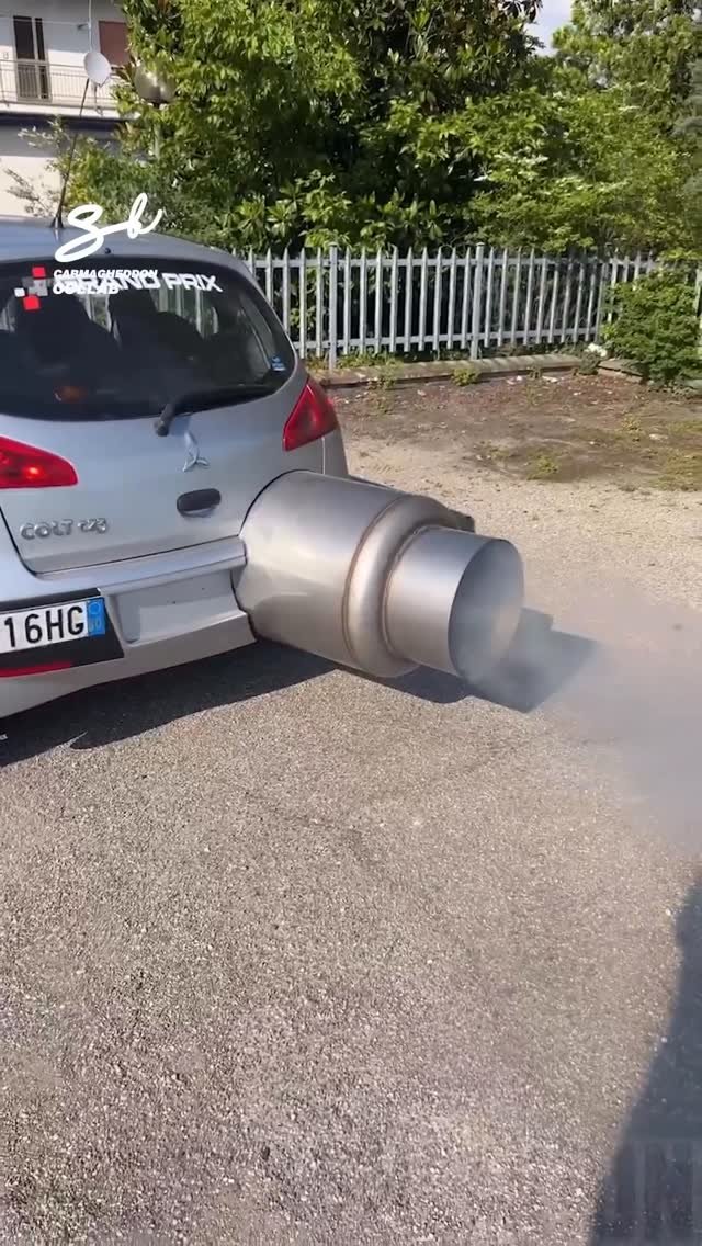 supercarblondie 게시물 이미지: When your car’s exhaust is bigger than its...