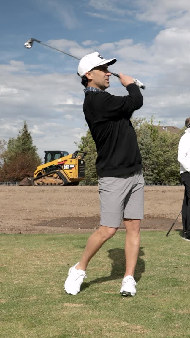 supercrosslive 게시물 이미지: Come behind the scenes and golf with AC and JB...