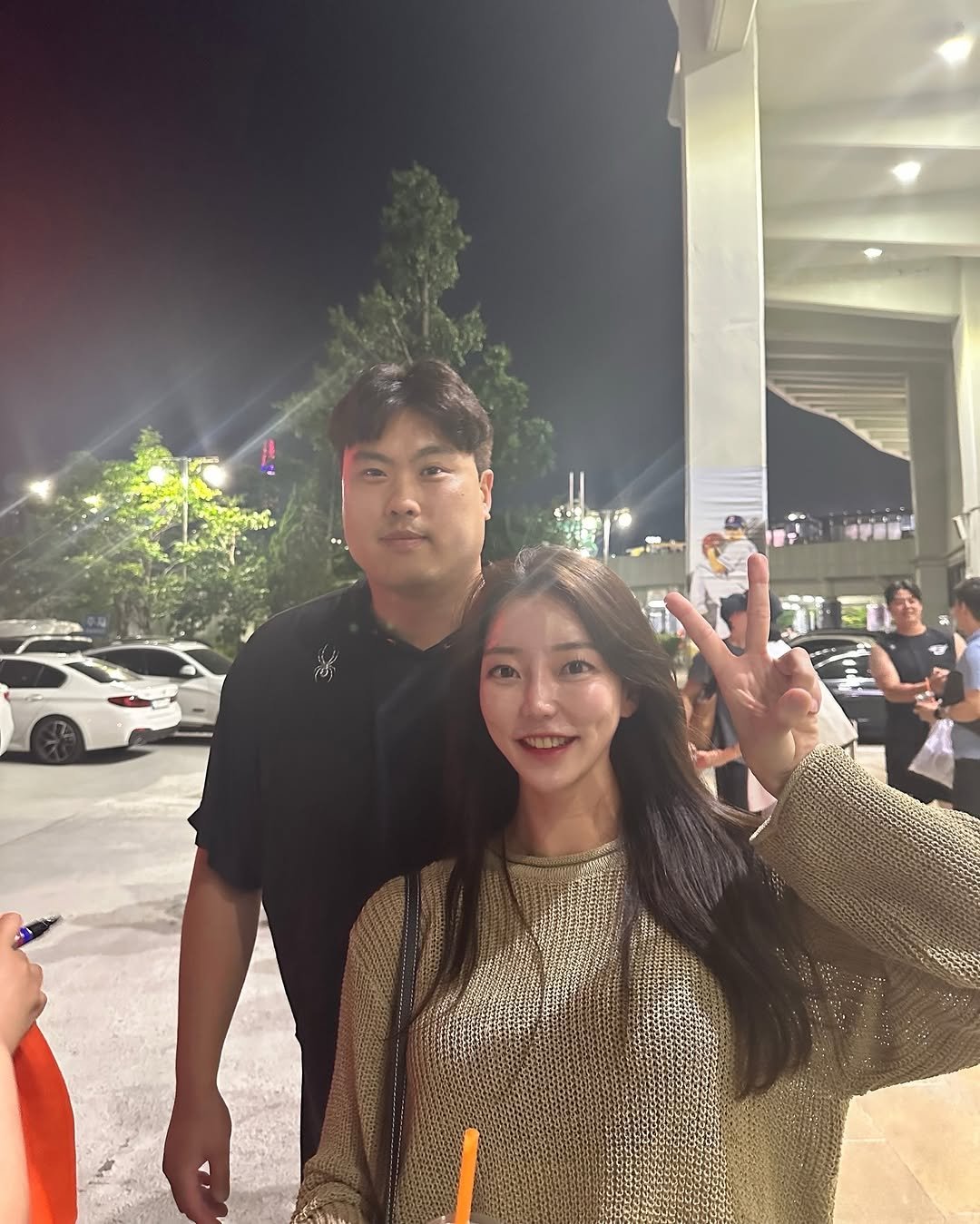 supergirl1606 게시물 이미지: 팬들사이에 껴서 오빠 나도 사진!!!!하고 찍었던 인증샷...
승요하면 올리고...