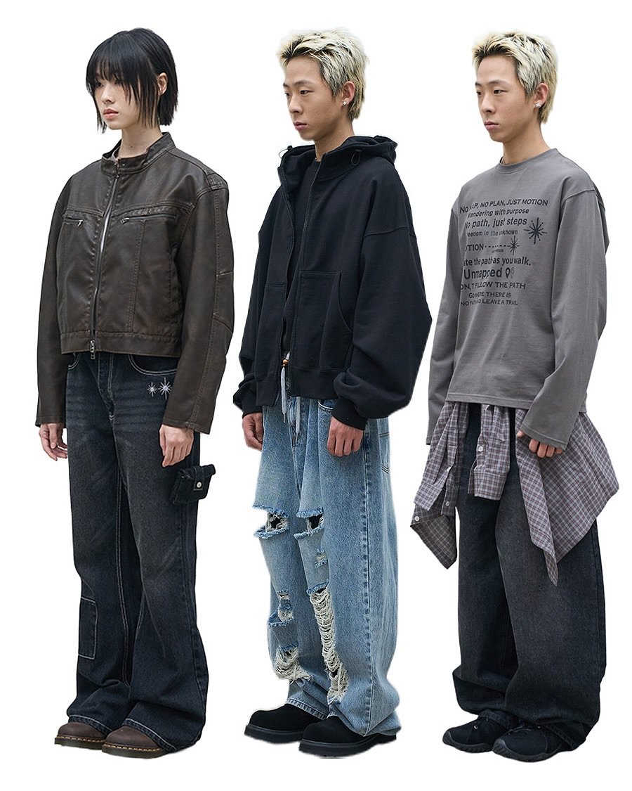Photo by Supersub on August 20, 2025. May be an image of 3 people, bangs, duffle coat, parka, bolo tie, top and text.