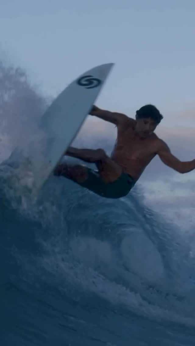 surfgurupro 게시물 이미지: Descanse em paz @petroniosurf 🖤🙏🏾

Gostariamos...
