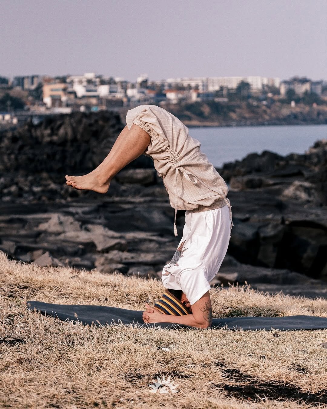 surya_varuna 게시물 이미지: FOR TRAVELER : PANTS(SAND STRIPE)

여행자의 요가복...