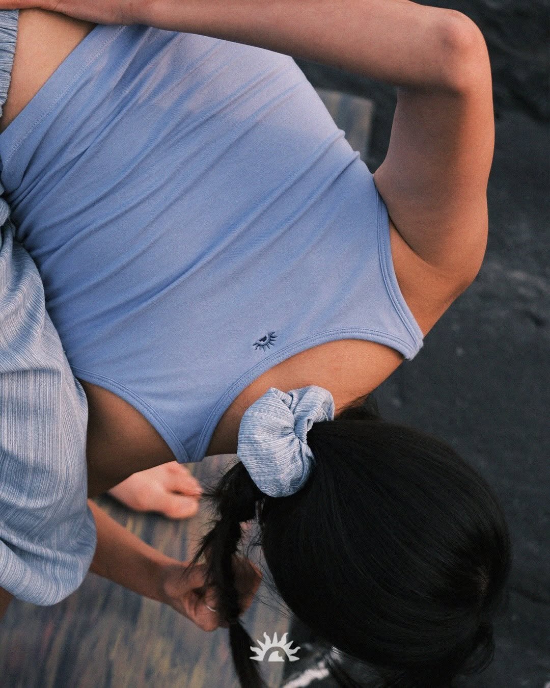 surya_varuna 게시물 이미지: FOR TRAVELER : SEMI-CROP TOP(VIOLET BLUE)

은은한...