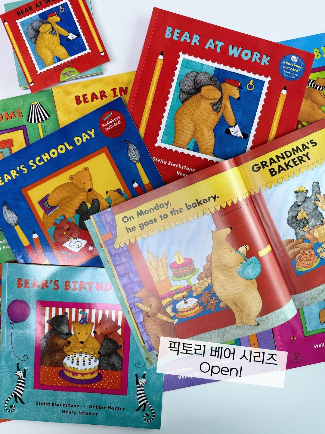 Photo by 책육아.엄마표영어 by 수수맘 김연주 on January 25, 2026. May be an image of card, book and text that says 'BEAR AT 8 o BEAR AT WORK サー inciuded! oyo Audiohook skuae Μια ME pictor ま BEAR BEARIN IN Audiebeol Audiobeot inciuded! inciuded! DAY SCHOOL AR'S Stella Blackstone Henr រក GRANDMA'S BAKERY Hai Monday, to the bakery. On he goes BEAR'SBIRTHD BEAR'S BIRTHD stell 픽토리 베어 시리즈 Blackston Open! Henys HEl Stella Blackstone'.