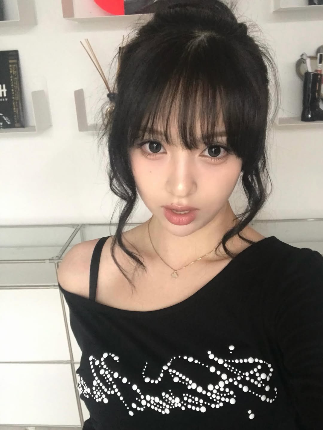 suwxddl 게시물 이미지: 최근에 관리 받았더니 셀카도 더 잘 나오고 피부결도 훨씬 더 정리된 느낌 🫧...
