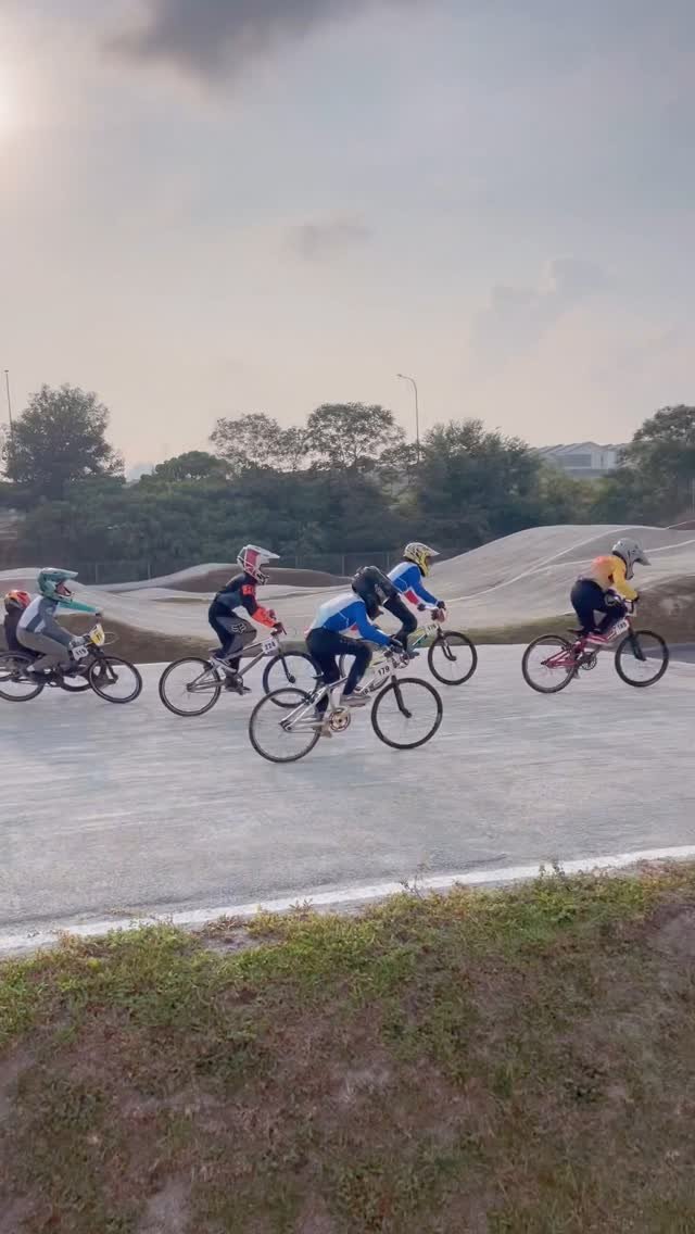 suya 게시물 이미지: This boy sure had massive fun at BMX National...