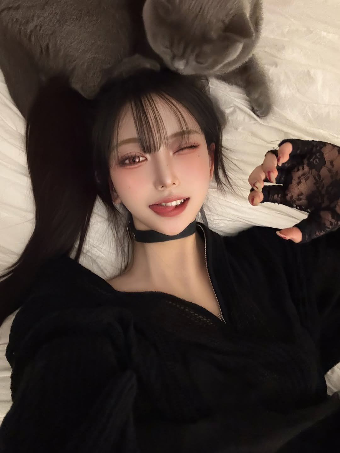 Photo by 수야 すや on November 04, 2025. May be an image of one or more people, makeup and text.