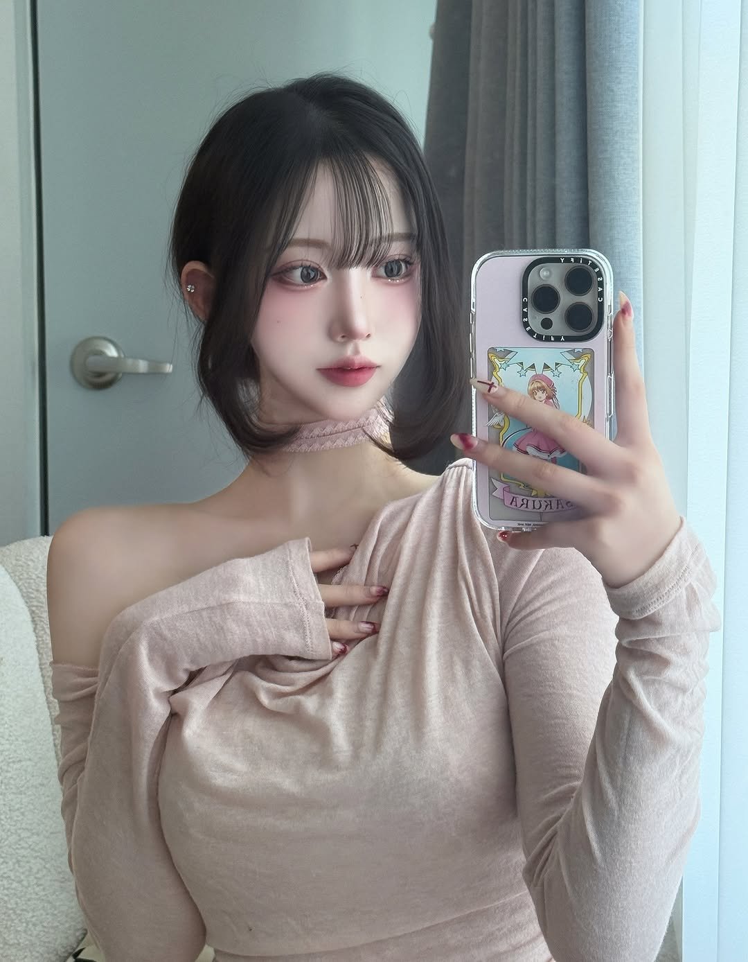 Photo shared by 수야 すや on October 27, 2025 tagging @casetify, @casetify_kr, and @cherry_official_kr. May be a selfie of one or more people, hair and text.
