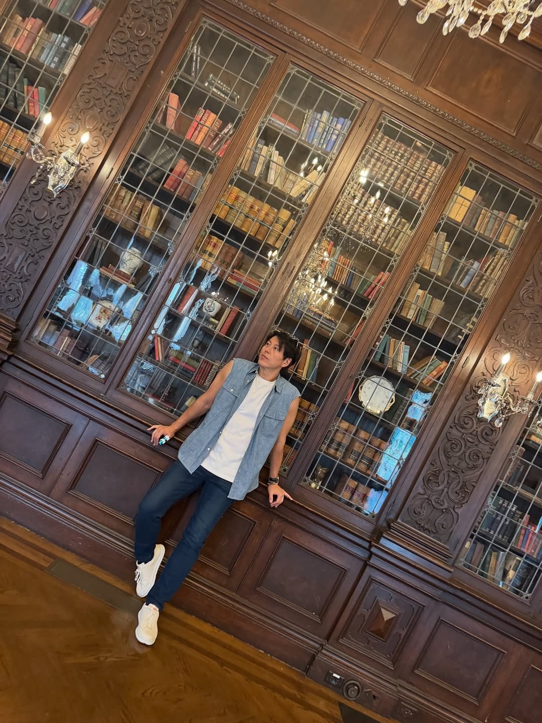 suyoung_ryu 게시물 이미지: casa loma 

memories  in #canada

I’m always...