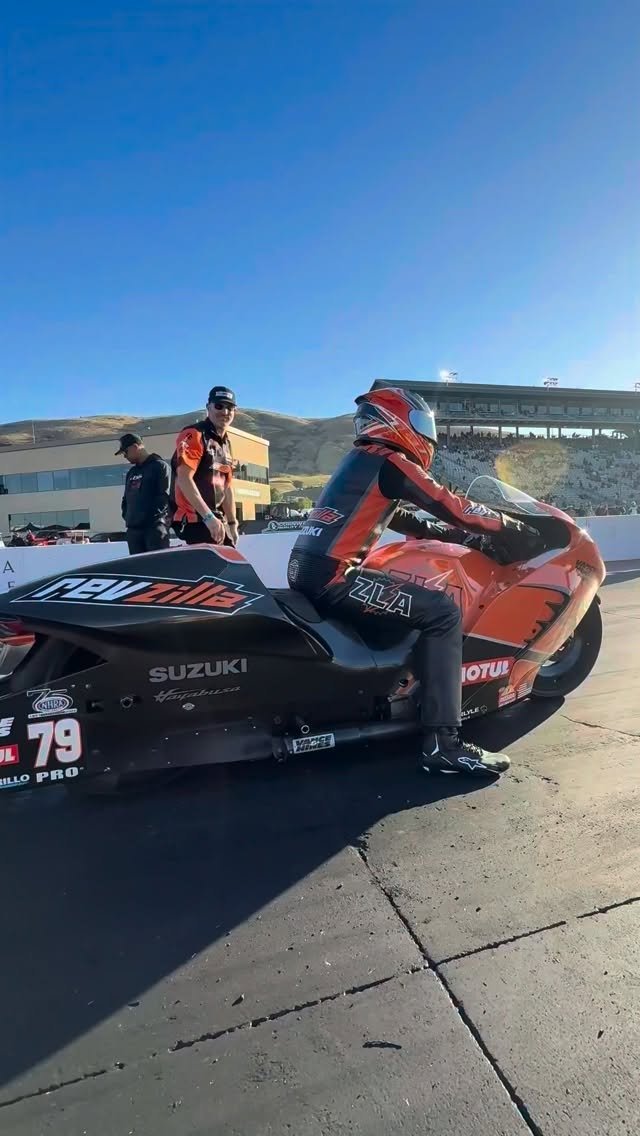 suzukicycles 게시물 이미지: The @vanceandhinesmotorsports team has...