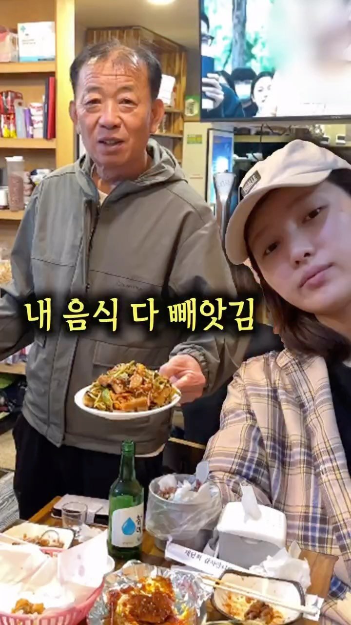 sweetshop_s2 게시물 이미지: 자꾸 내 음식을 옆테이블에 갖다주는 사장님??

제가 보통 치킨집이 끝날쯤 해서...