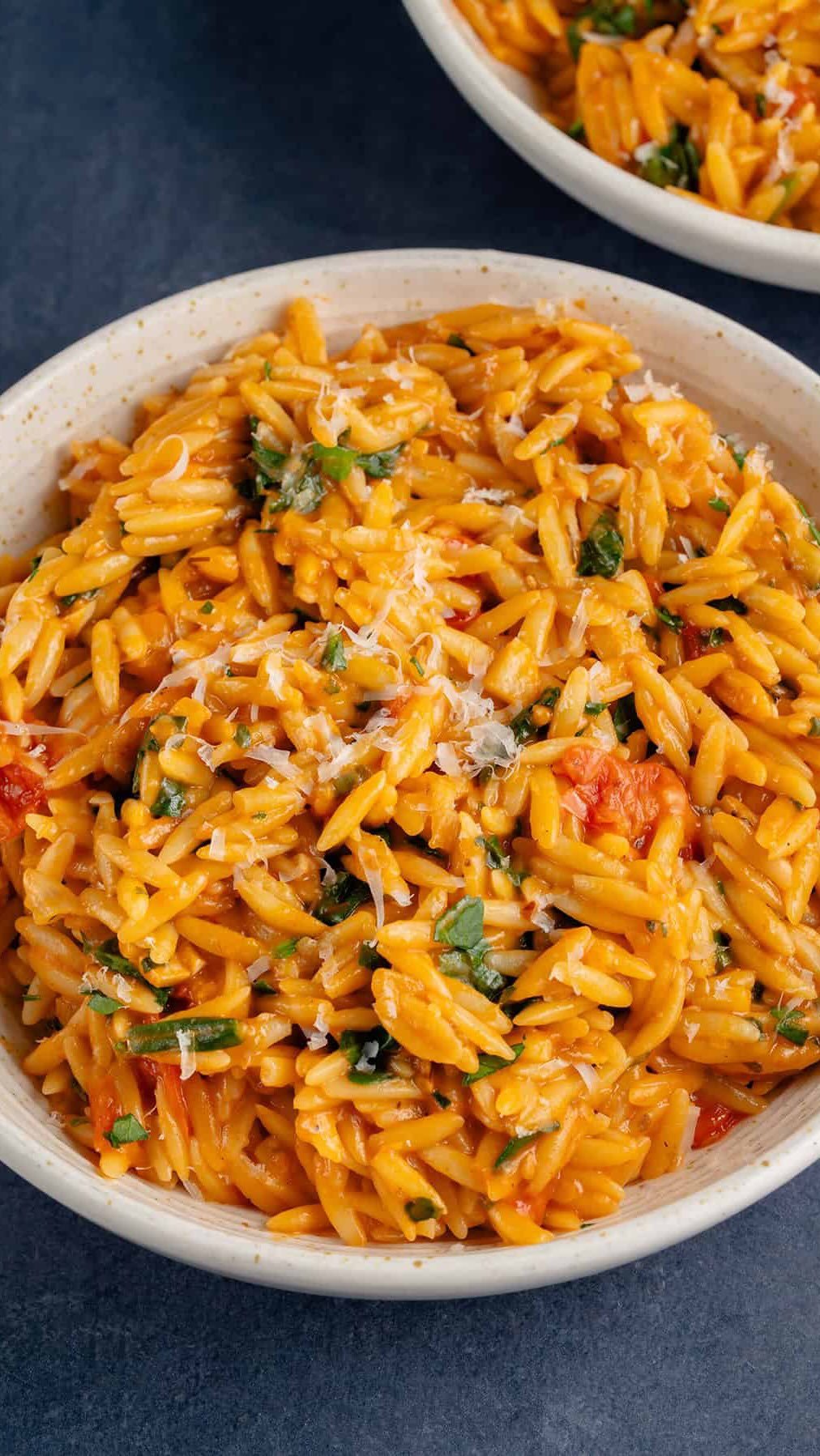 sweetsimplevegan 게시물 이미지: ONE-POT CREAMY TOMATO ORZO 🍅🧀

Rich, creamy,...