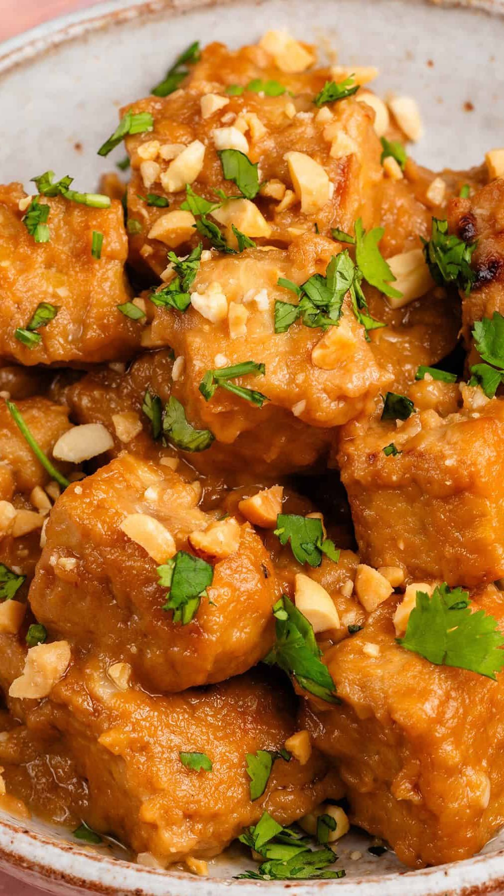 sweetsimplevegan 게시물 이미지: PEANUT BRAISED TEMPEH 🥜🌿 Comment “RECIPE” and...