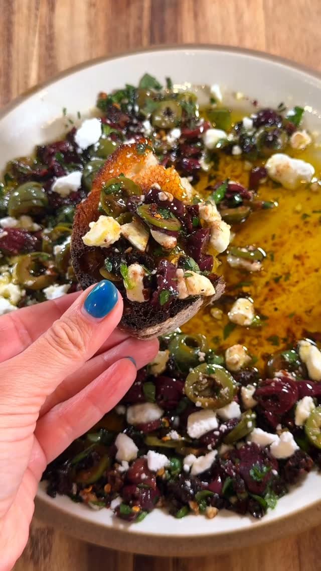 sweetsimplevegan 게시물 이미지: the olive theory is so true here cause he...