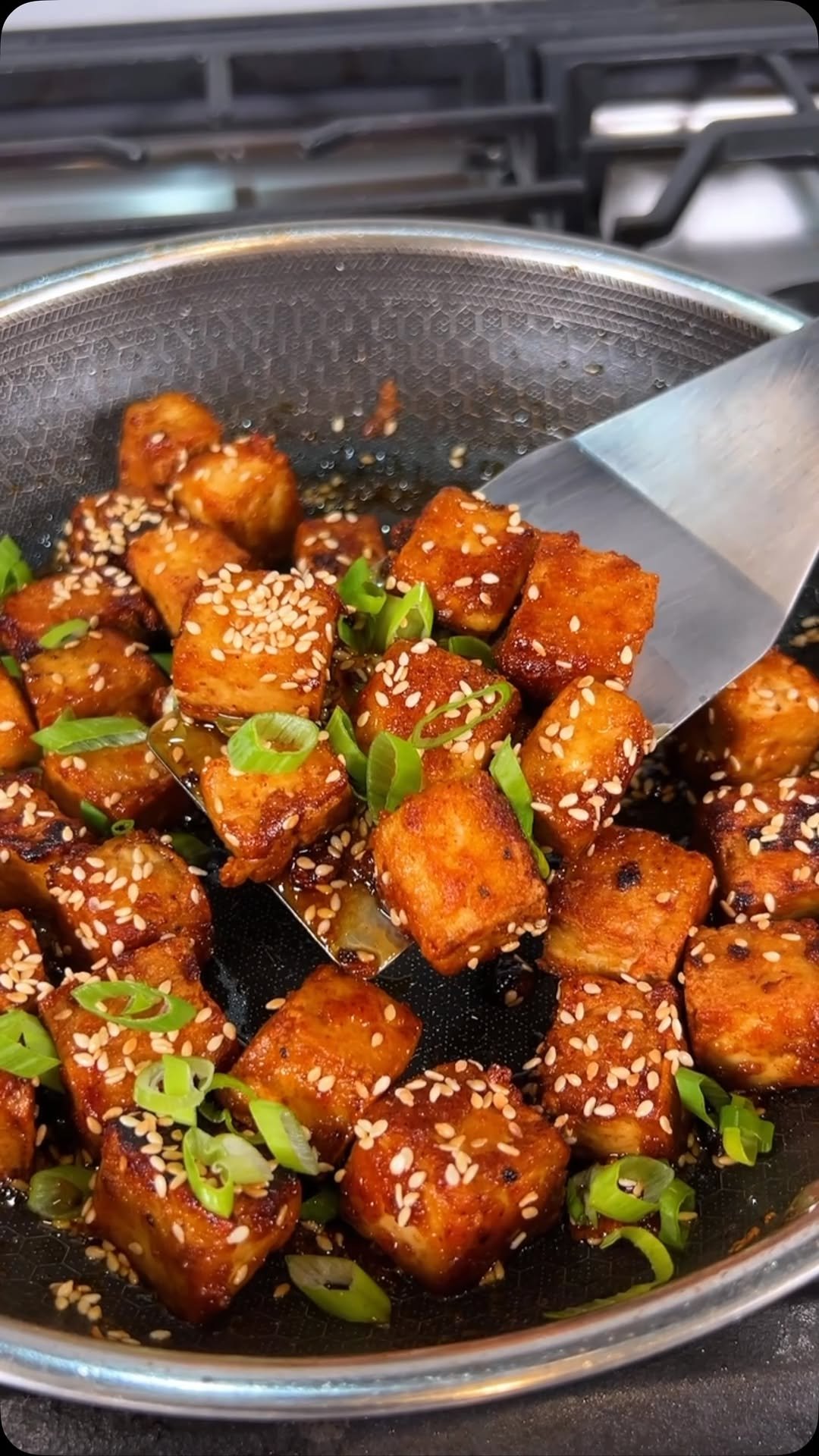 sweetsimplevegan 게시물 이미지: MAPLE GLAZED TOFU 🤌 comment “recipe” and we’ll...
