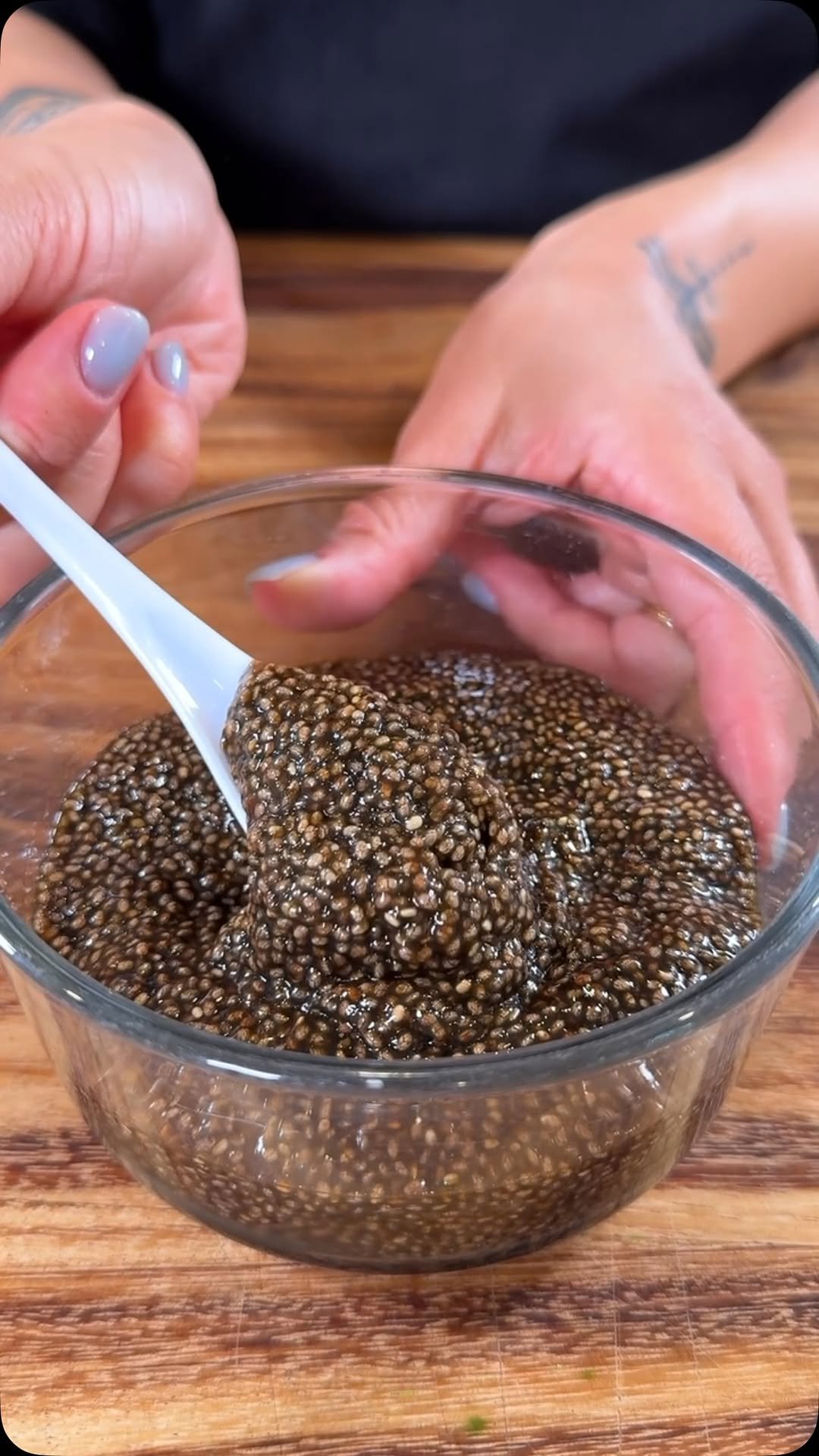 sweetsimplevegan 게시물 이미지: CHIA SEED CAVIAR 😋

Comment “recipe” below and...