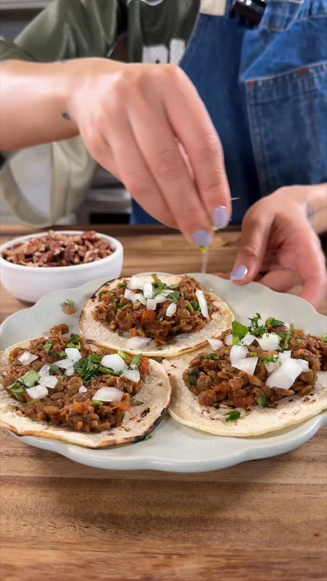 sweetsimplevegan 게시물 이미지: LENTIL PECAN TACOS 🌮 with @eatpecans #ad 

A...