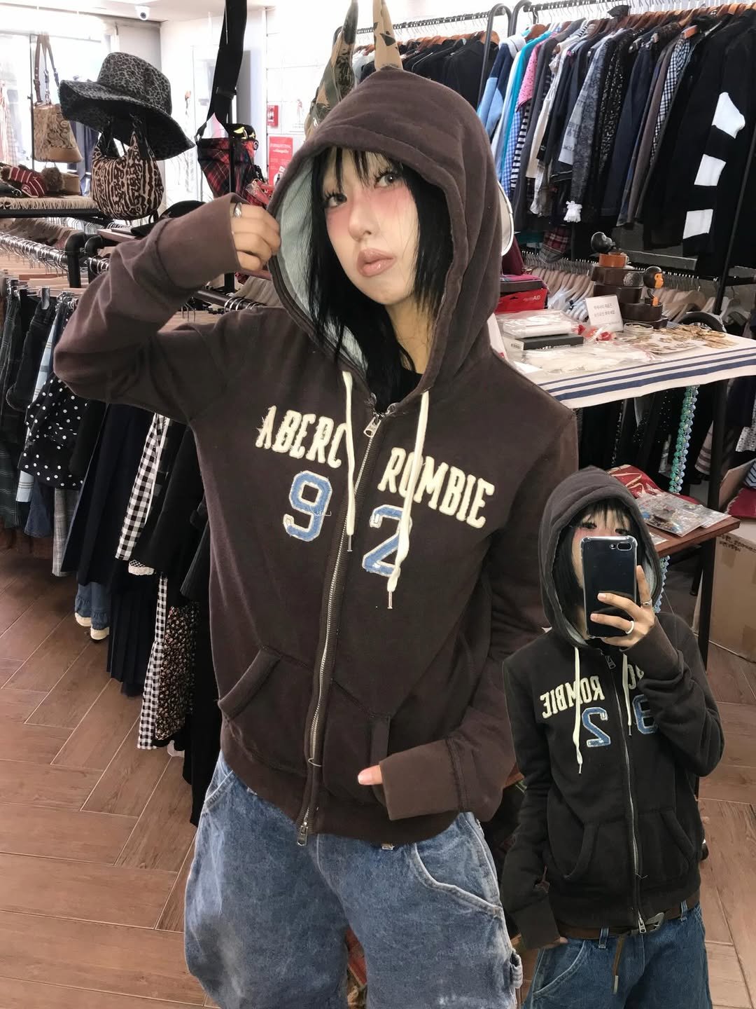 Photo shared by 스윙잉서울 대구 on January 12, 2026 tagging @abercrombie. May be an image of fleece, parka, sweatshirt, flight jacket and text that says 'ግር ABERO 해 92 9 ROMBIE HIGE 3ИBMOR OR S'.