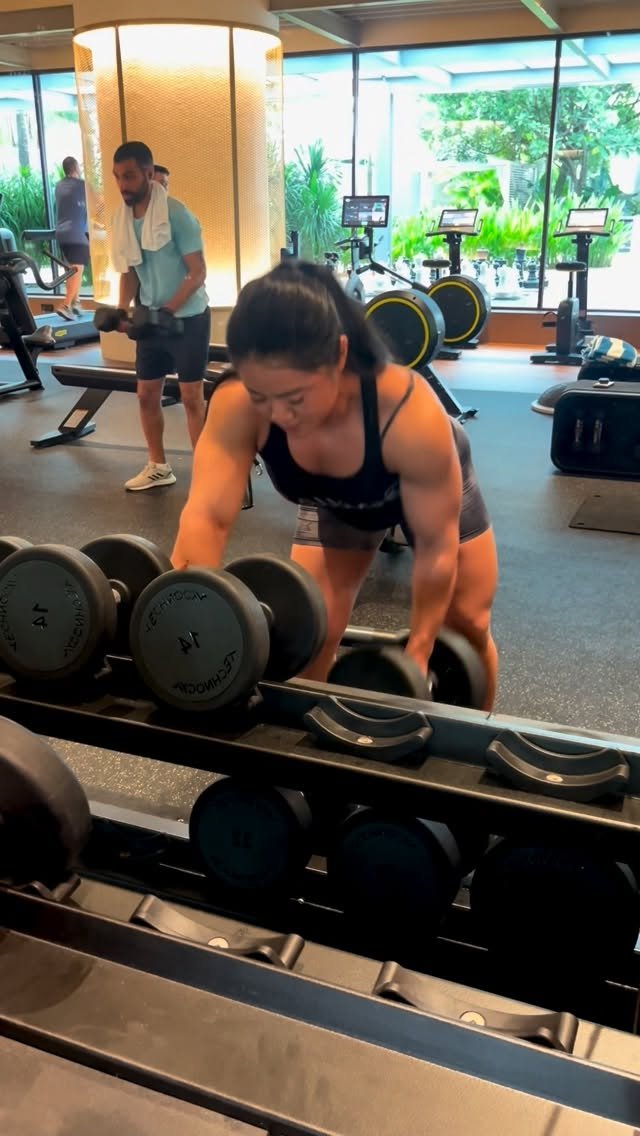 syxune 게시물 이미지: Back exercise in Singapore☀️