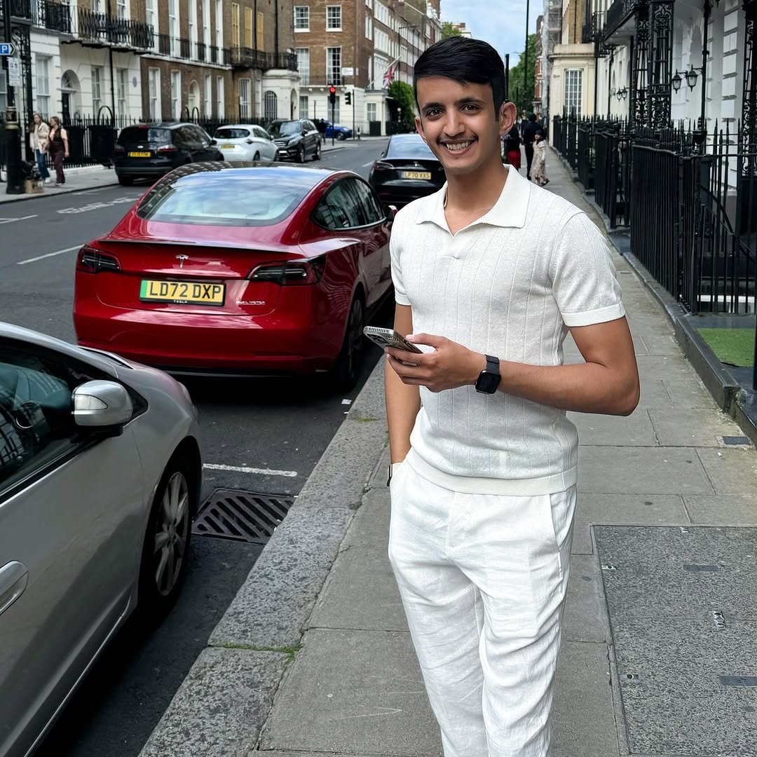 Photo by Shabib Alajmi 🍍 in Mayfair London.