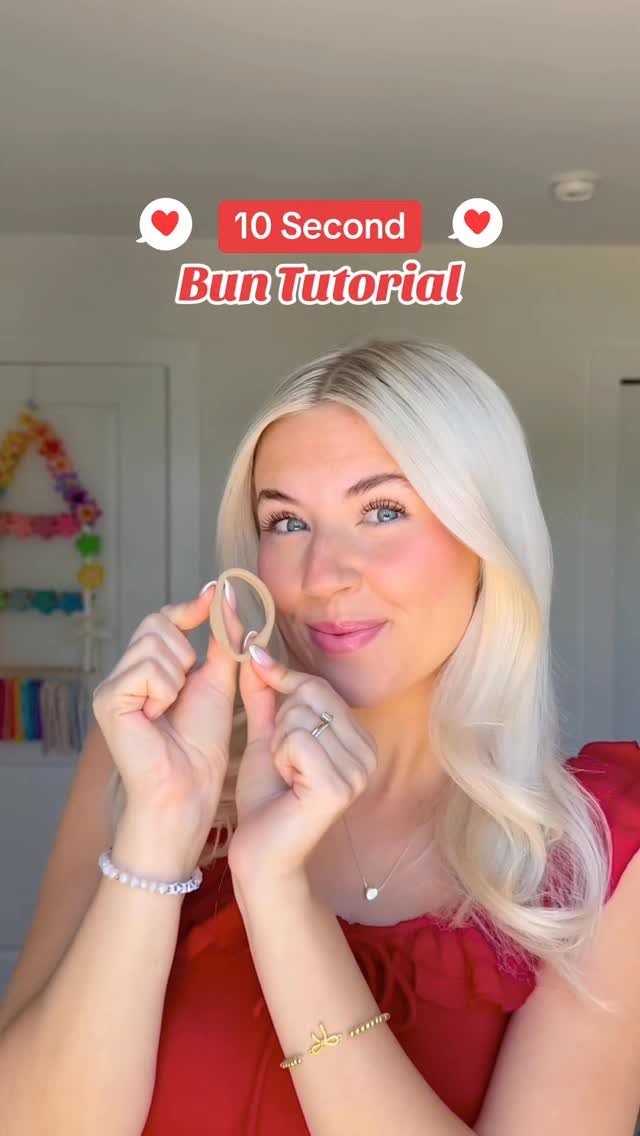 taaylor_xox 게시물 이미지: 10 second bun??? Yes please 😍😍 I do this all...
