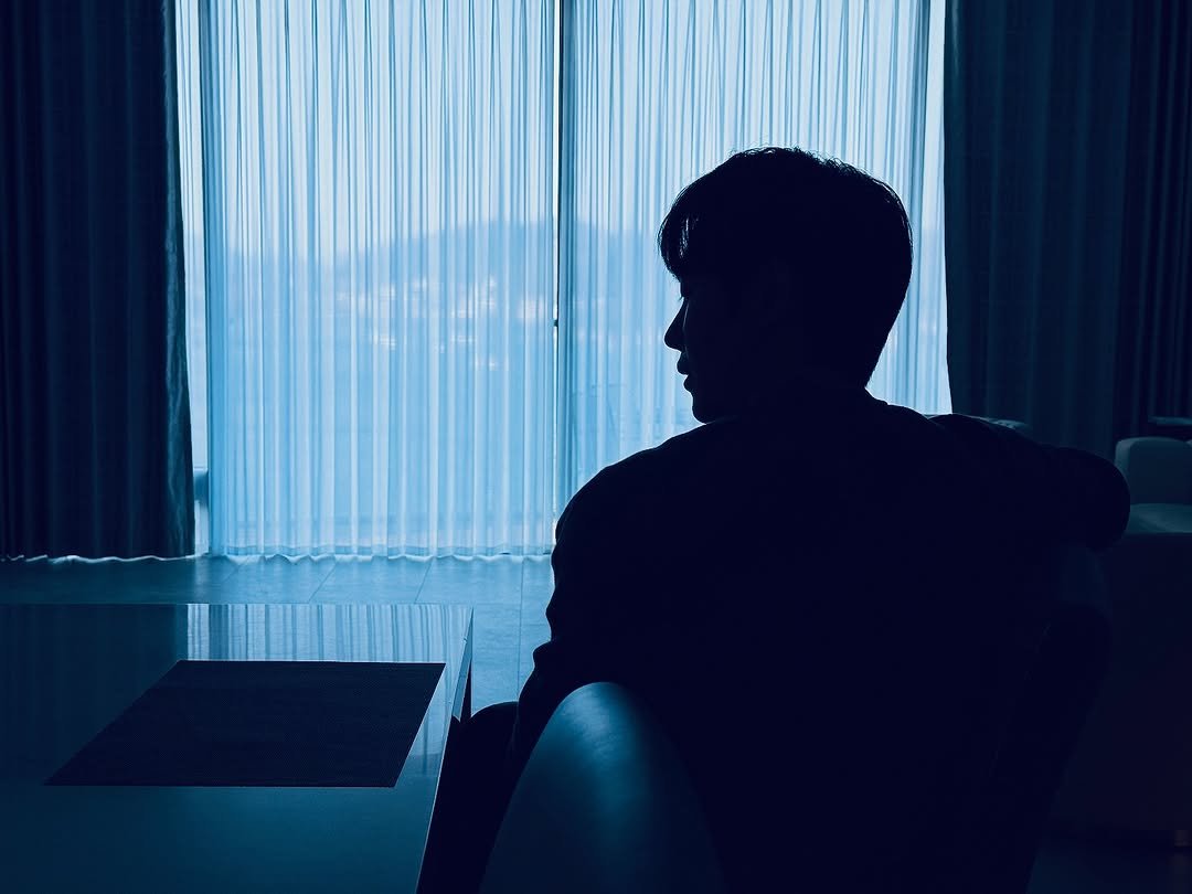 Photo by 이태리 on February 16, 2026. May be an image of curtains and text.