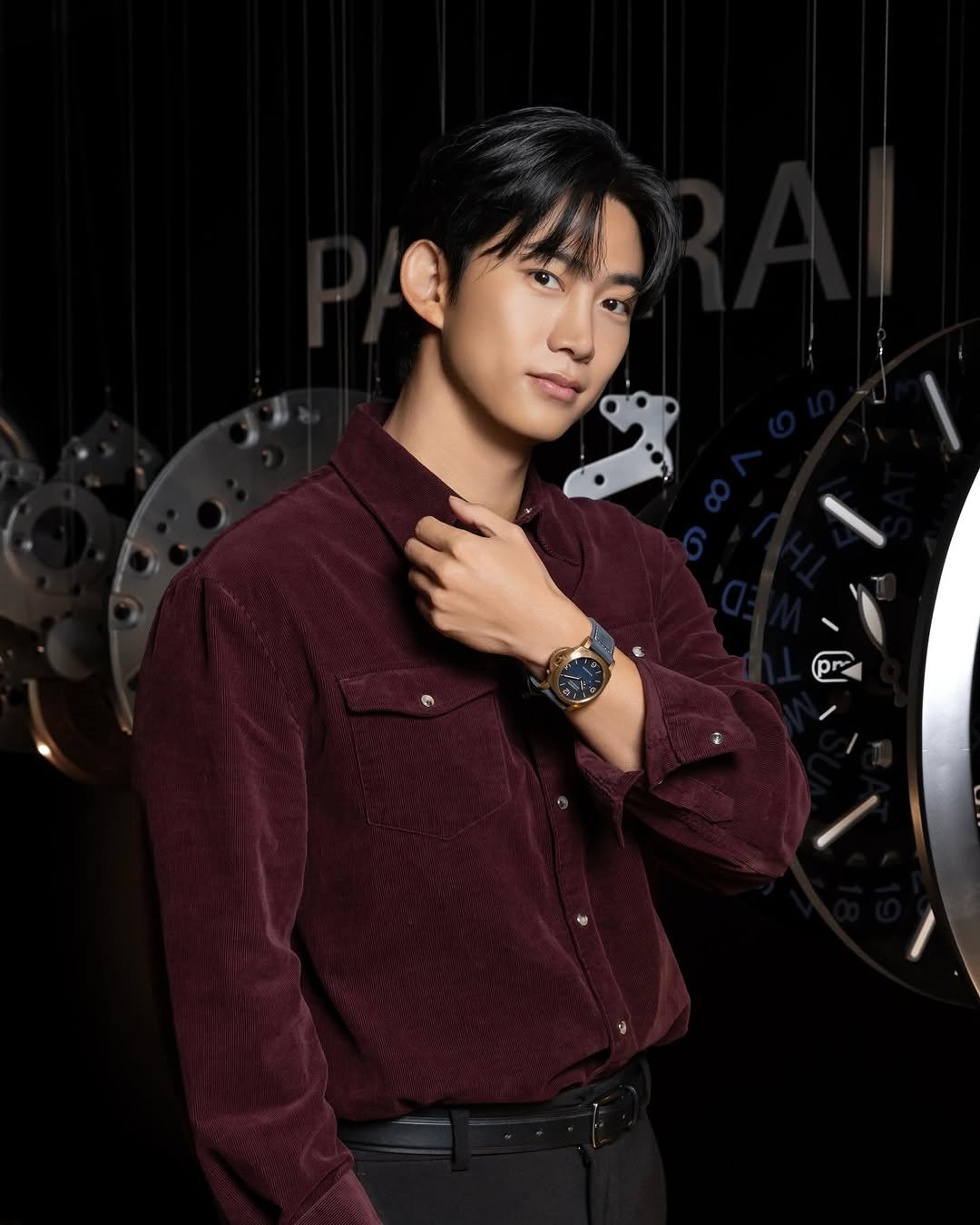 taecyeonokay 게시물 이미지: Taec Yeon @taecyeonokay wears the Luminor...