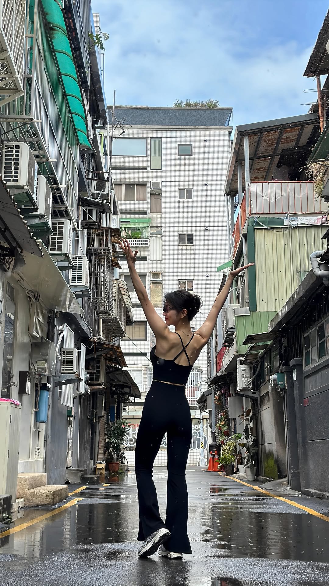taeheezzzzang 게시물 이미지: Even better ! 🌧️

오히려 좋아 마인드 어떻게 생각하세요 ?

5박...