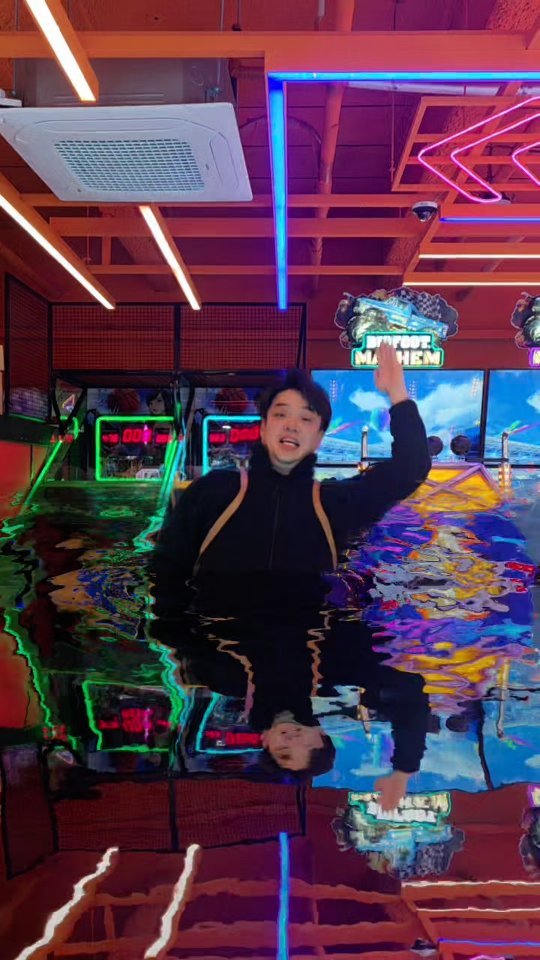 taeni.gramtip 게시물 이미지: 오랜만에 올리는 릴스
틱톡 물결 필터 하나면 끝!!

SWIM
BTS는...