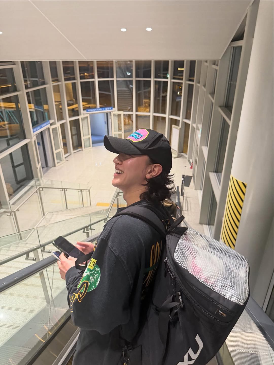 Photo by 이태선 on February 11, 2026. May be an image of hat, sling and text.