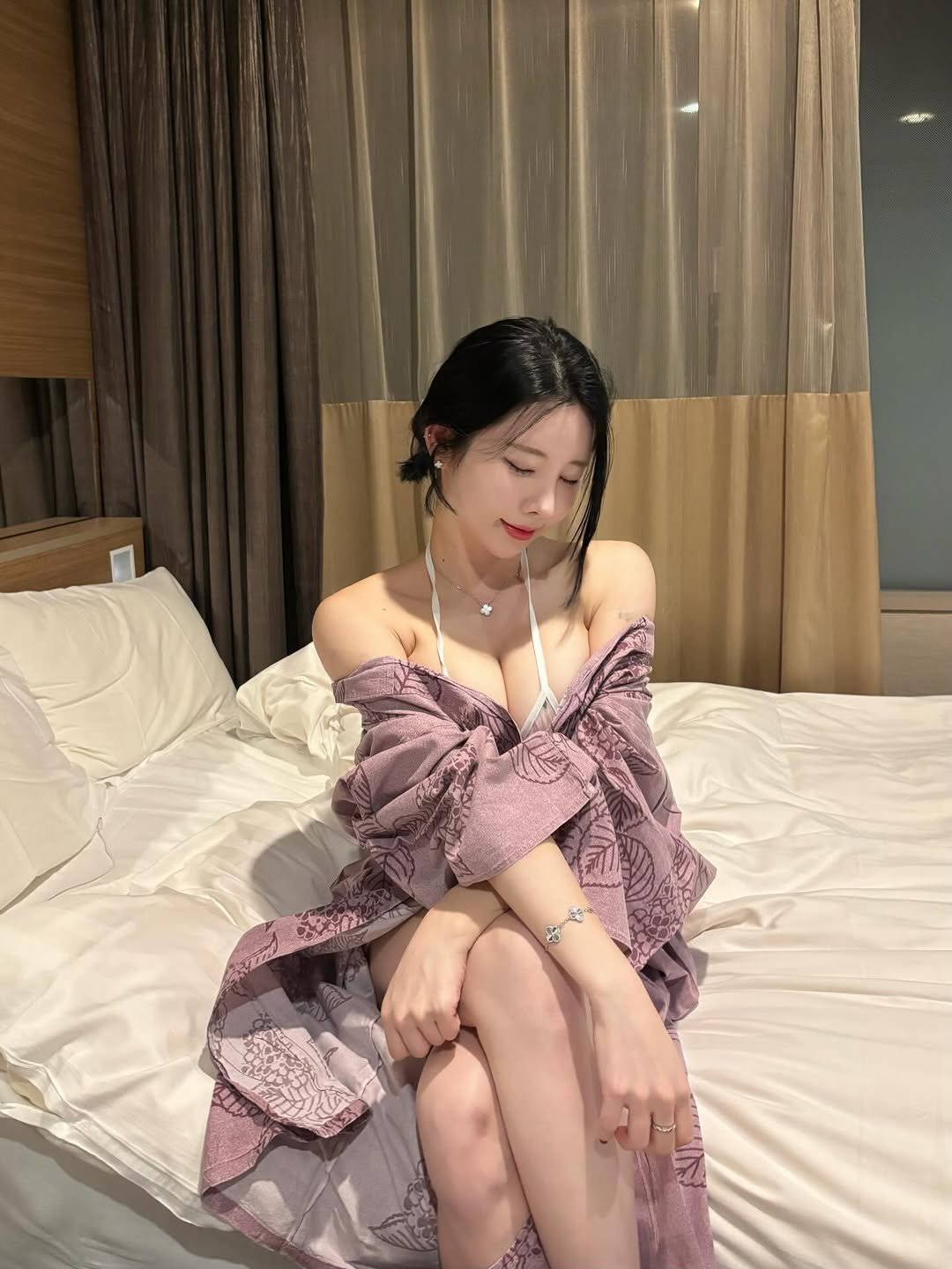 Photo by 김우유mooyoo on November 28, 2025. May be an image of one or more people, hair, dress and chemise.