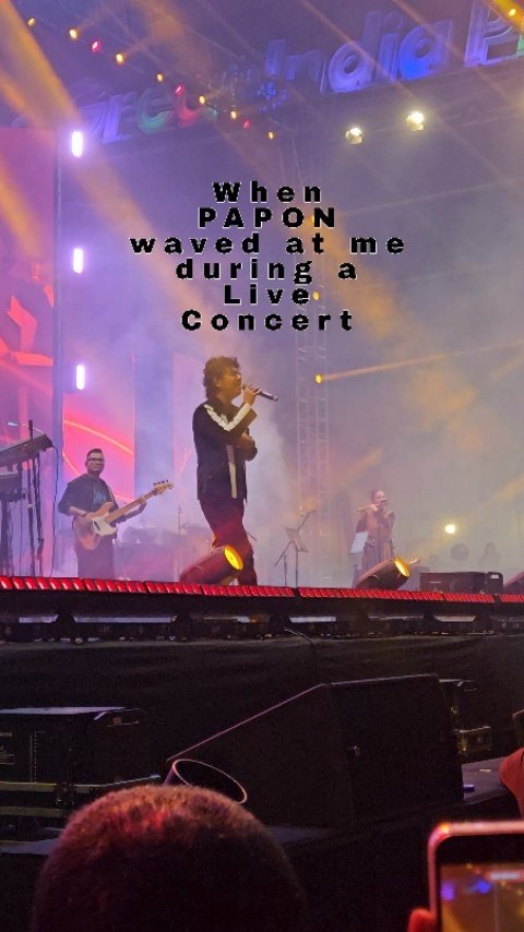 tamanna_k13 게시물 이미지: When @paponmusic waved at me during a live...