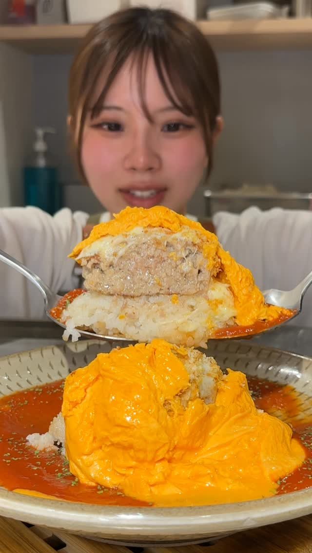 tamo__tyan 게시물 이미지: 20代の若手美女がつくるオムライス

◎...