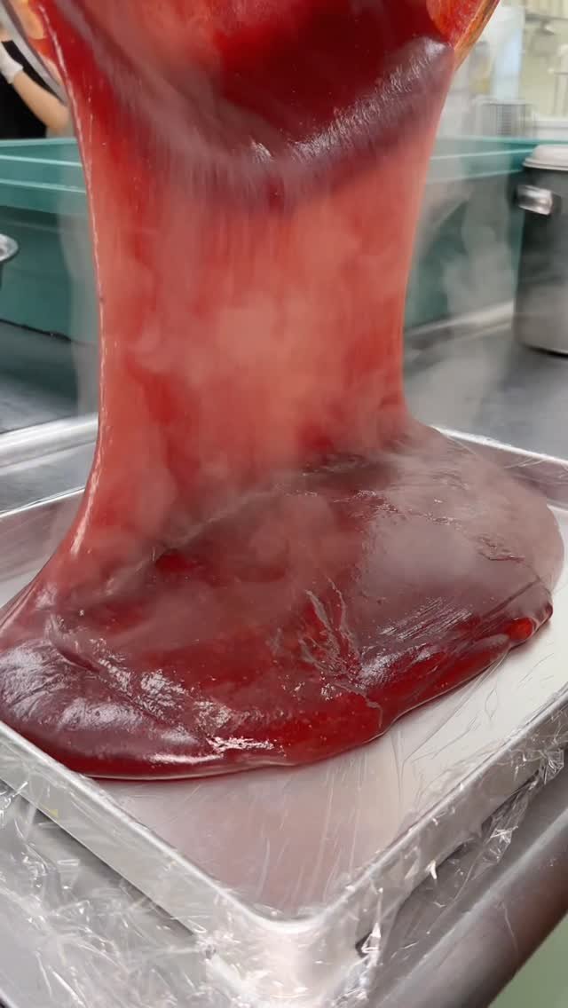 tamo__tyan 게시물 이미지: 甘党必見！いちごのわらび餅🍓

◎...
