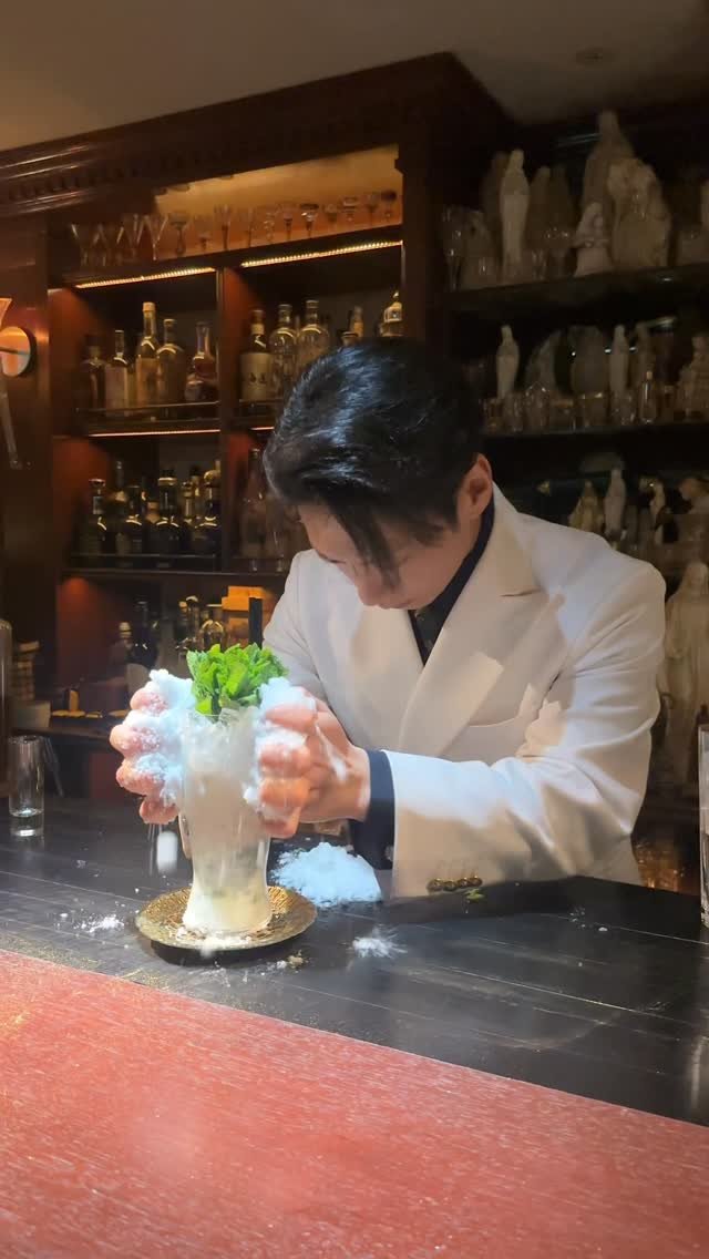 tamo__tyan 게시물 이미지: 世界が注目する1杯4,000円の高級バー

◎ ドリンク1杯...