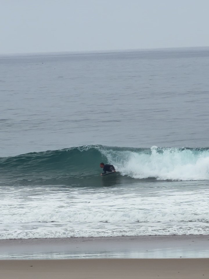 tanner_mcdaniel28 게시물 이미지: “It’s pretty flat out there, not many waves”...