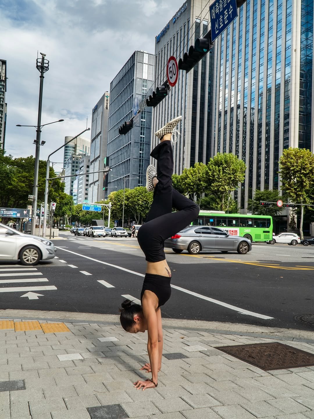 Photo by 타라나요가 on December 19, 2025. May be an image of yoga, street and text.