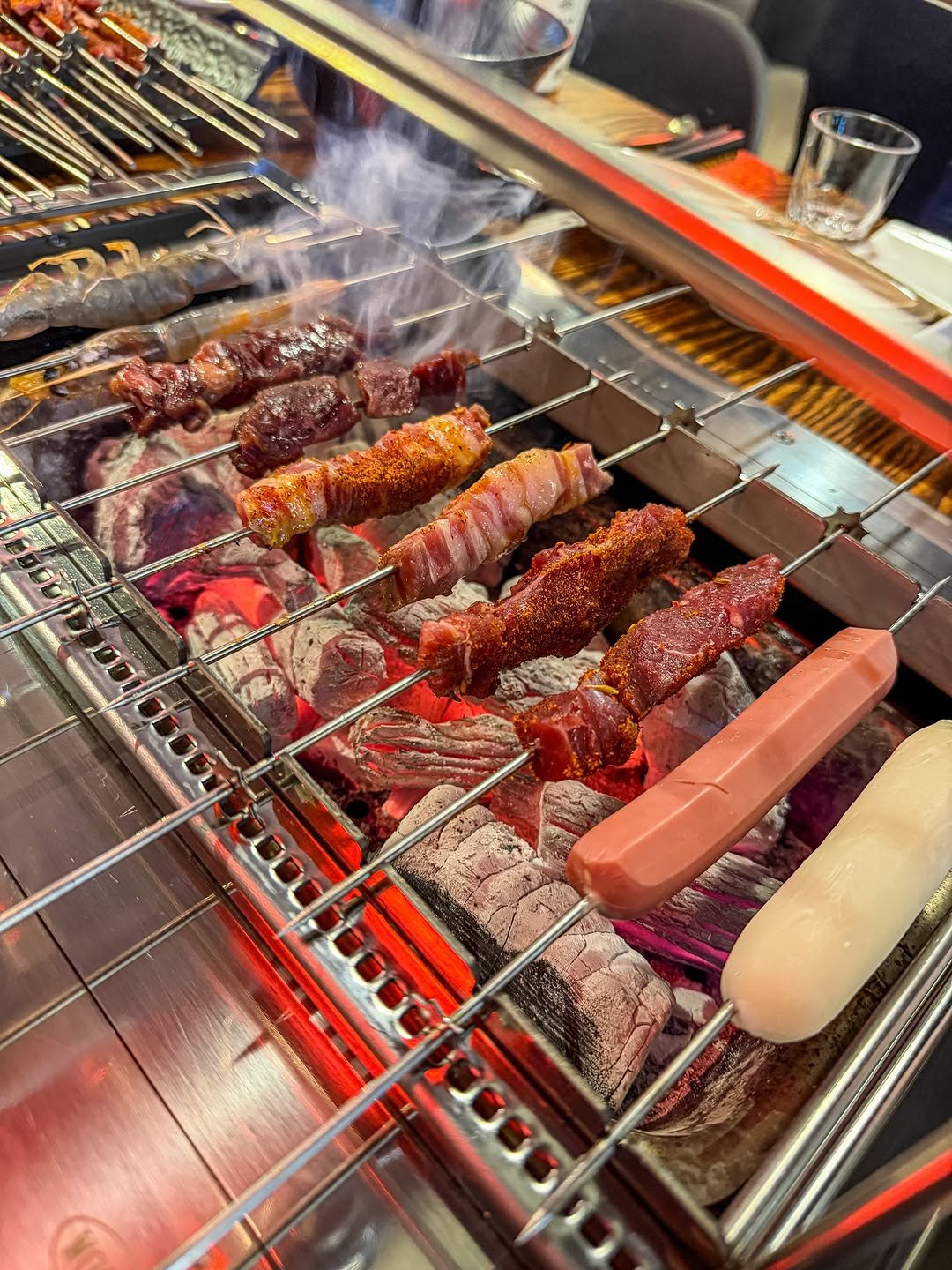 Photo shared by 상생어벤져스 먹스타 선장 | 맛고양 이인선 on January 21, 2026 tagging @crazylamb. May be an image of skewer, pork, sausage and text.