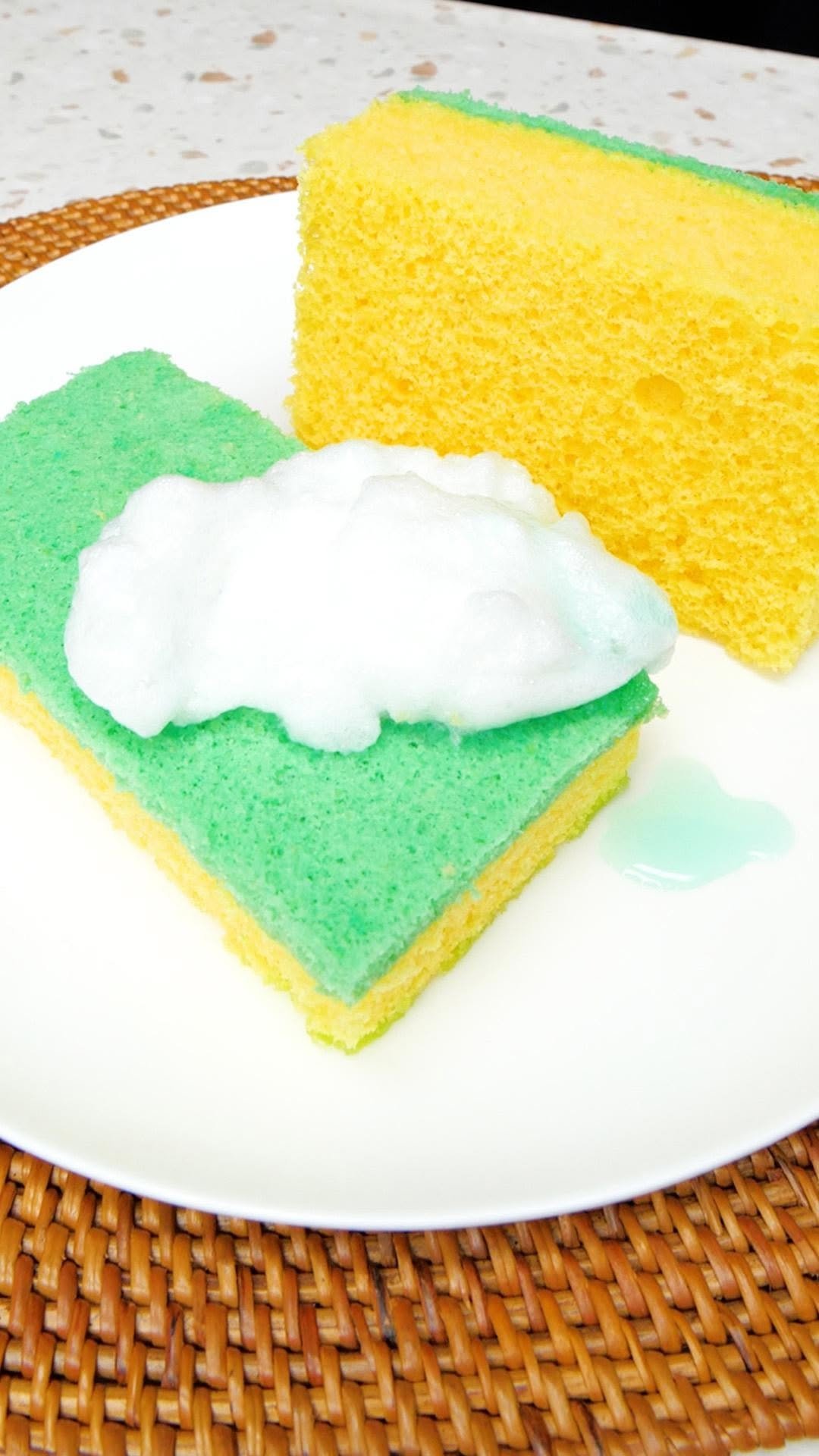 tastyjapan 게시물 이미지: 【本物そっくり！】ちゃんと食べられる「スポンジ」スポンジケーキでみんなを驚かせよう！ /...
