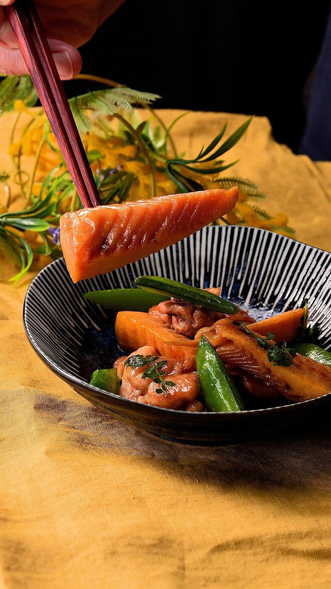 tastyjapan 게시물 이미지: 【春のごちそう】たけのこと鶏の照り煮がご飯に合いすぎる Collaboration With...