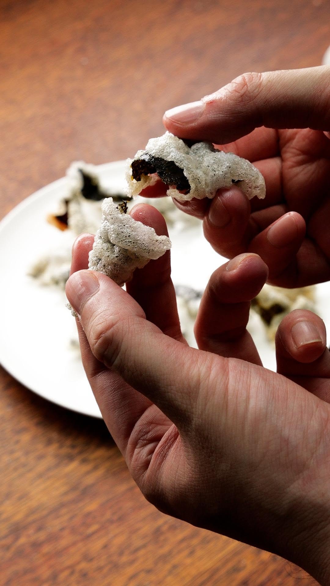 tastyjapan 게시물 이미지: 【揚げるだけで驚きの美味しさ】ライスペーパーのりチップス / Rice Paper...