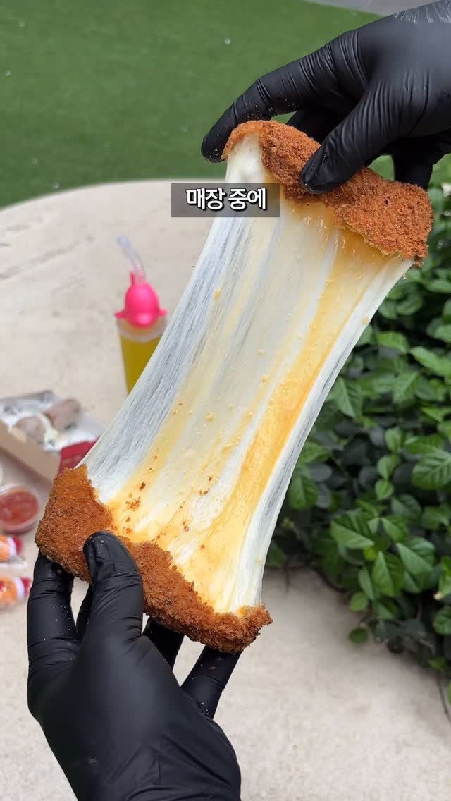 tastyroom_ 게시물 이미지: 이번에 현대프리미엄아울렛 송도점에 명랑핫도그 팝업스토어가 열렸다고 해서 빠르게...