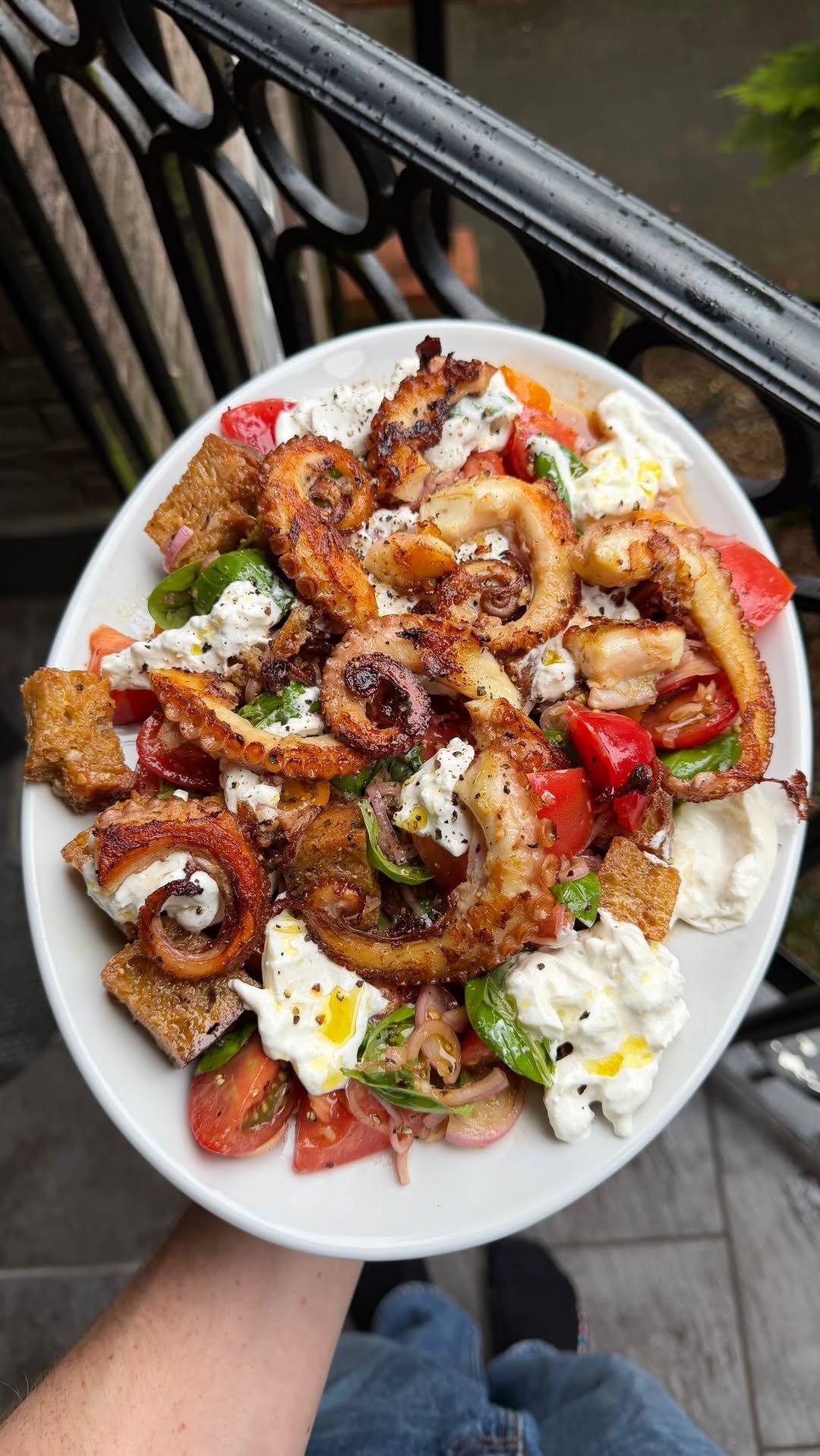 tastyuk 게시물 이미지: Octopus Panzanella salad with burrata!

I had...