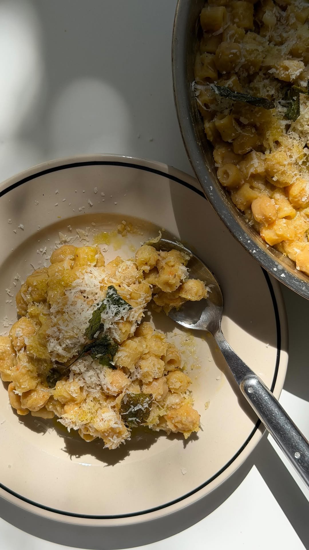 tastyuk 게시물 이미지: PASTA E CECI (PASTA WITH CHICKPEAS)

A love...