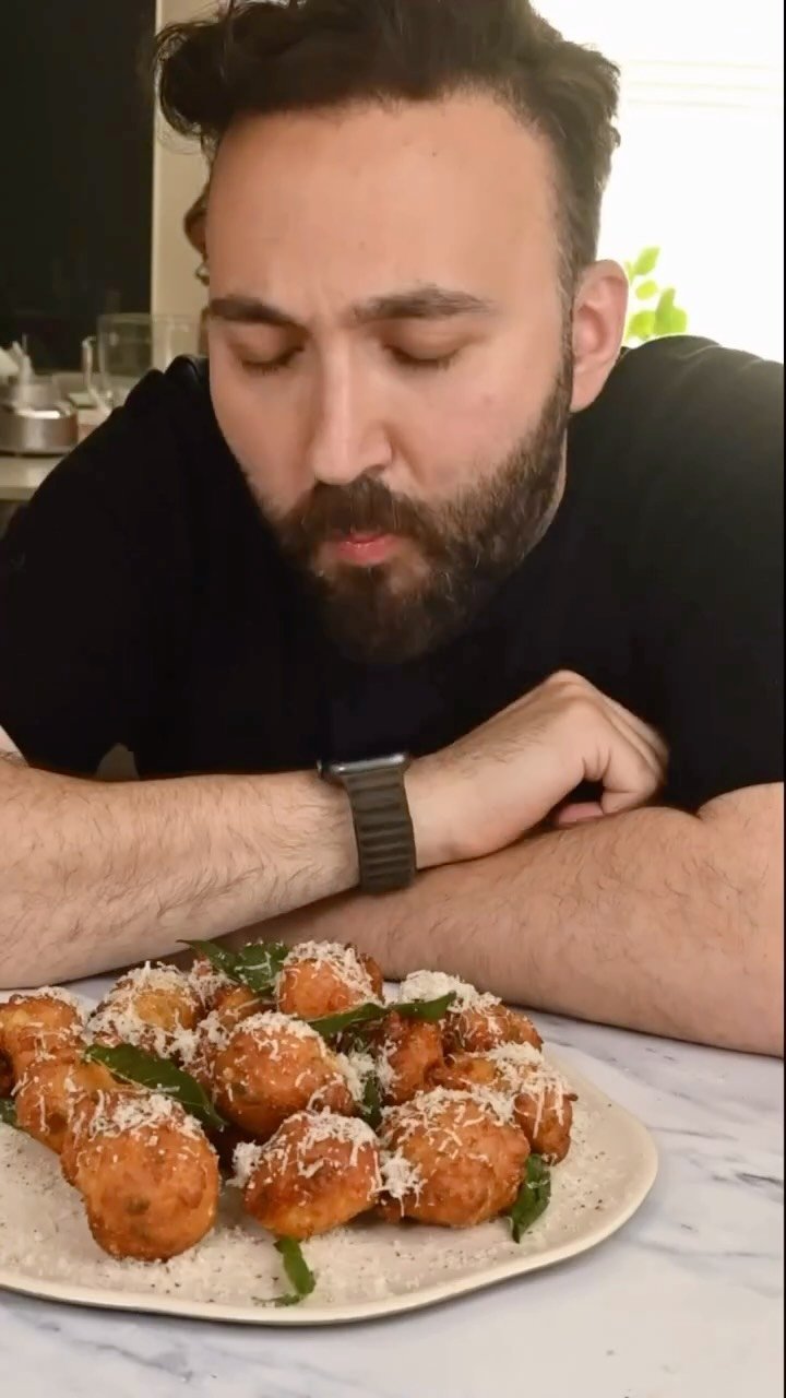 tastyuk 게시물 이미지: Golden, crispy and cheesy Ricotta Croquettes...