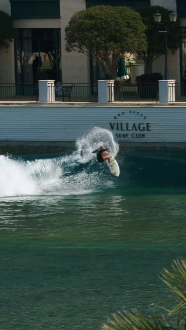 tatiwest 게시물 이미지: maternidade + surfar é difícil de muitas...