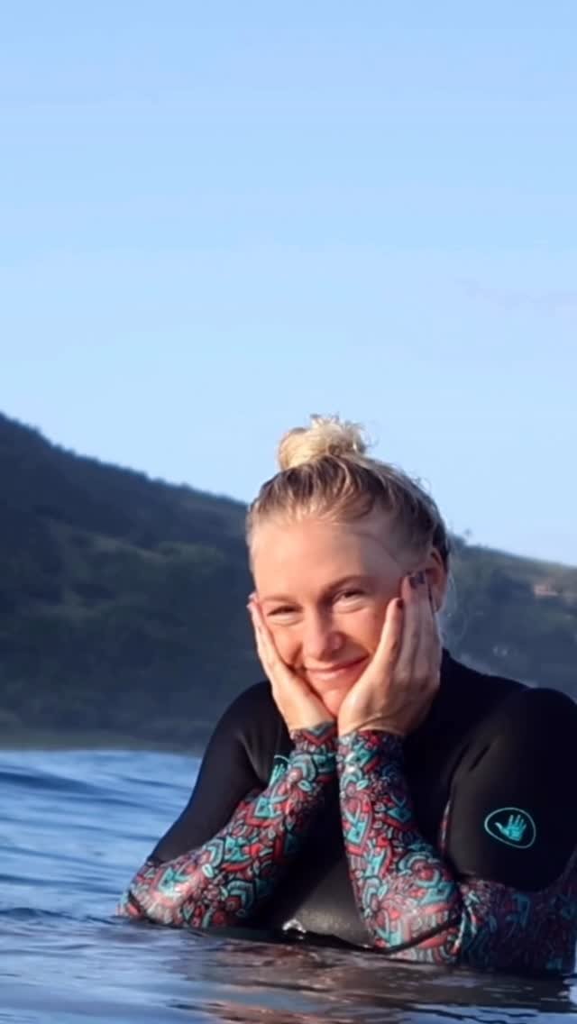 tatiwest 게시물 이미지: Dia perfeito = sol, mar, boas ondas e pele...