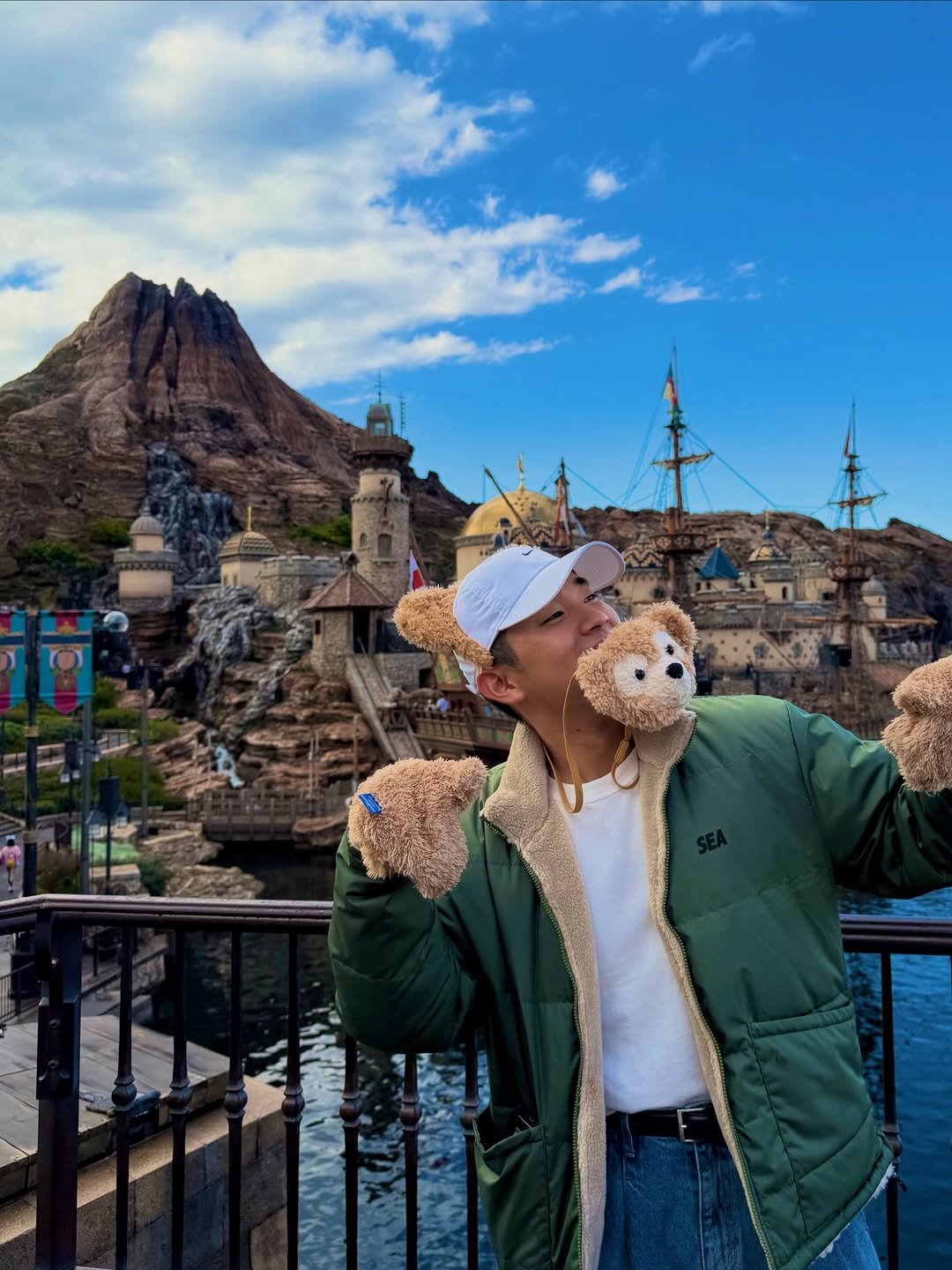 Photo by TATSUKI on November 26, 2025. May be an image of fur, parka and outdoors.