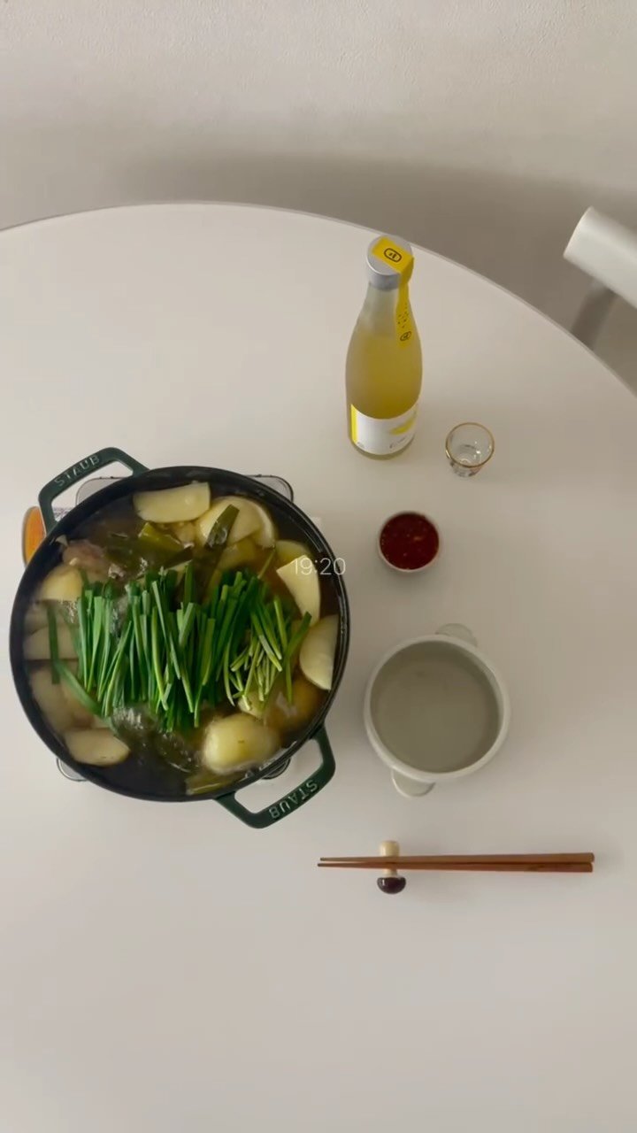 tayevenight 게시물 이미지: 집순이 퇴근 후 닭한마리 만들어먹기

#광고 지만 너무나도 추천하는 #백설1분링...